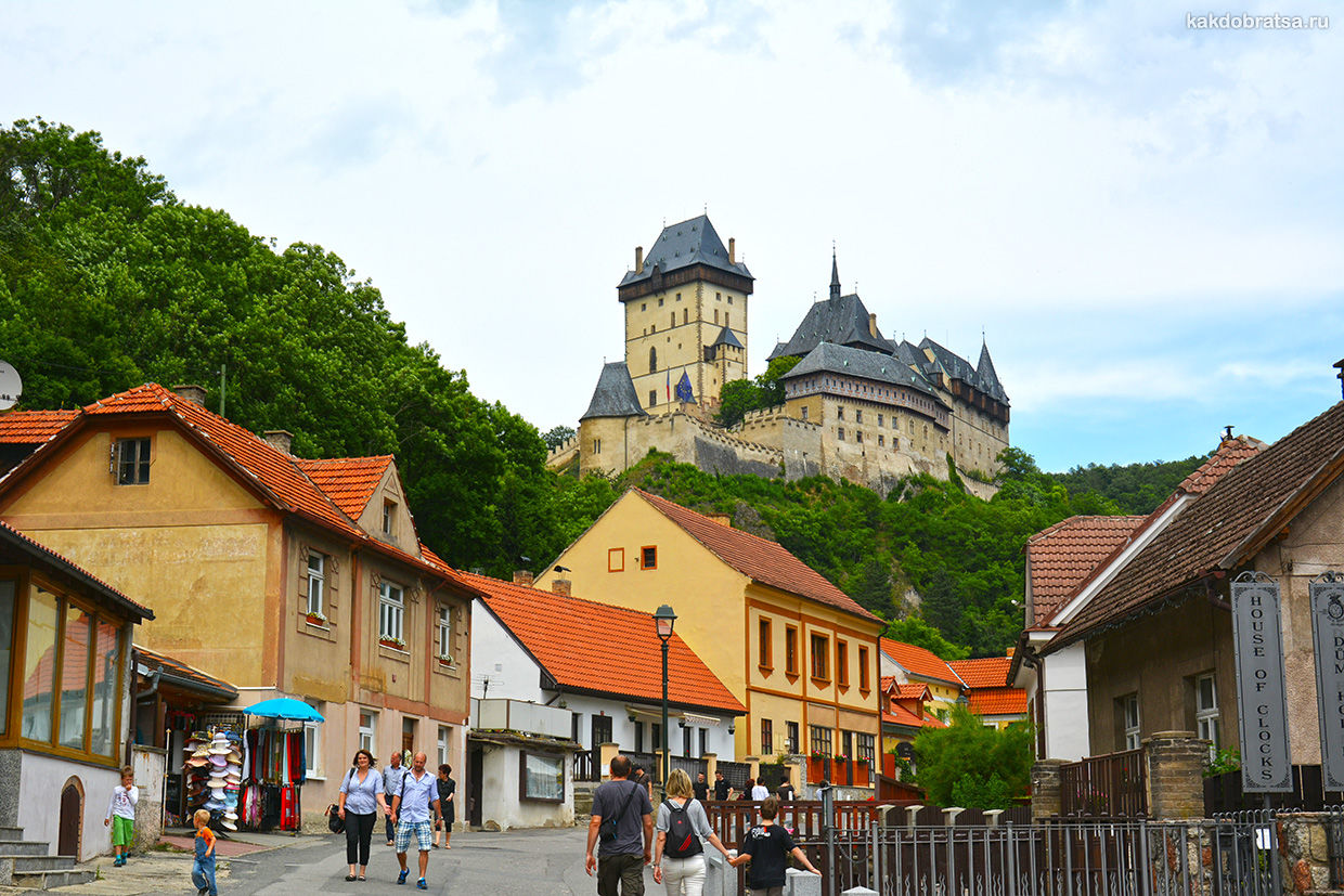 Красивый замок у Праги