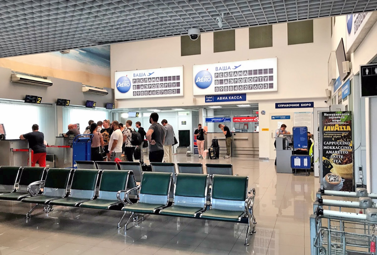 Аэропорт Геленджик терминал и магазины