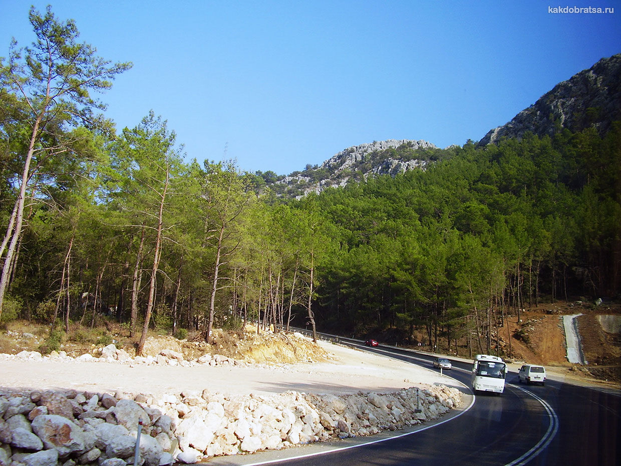 Дорога до Демре в Турции при самостоятельной поездки