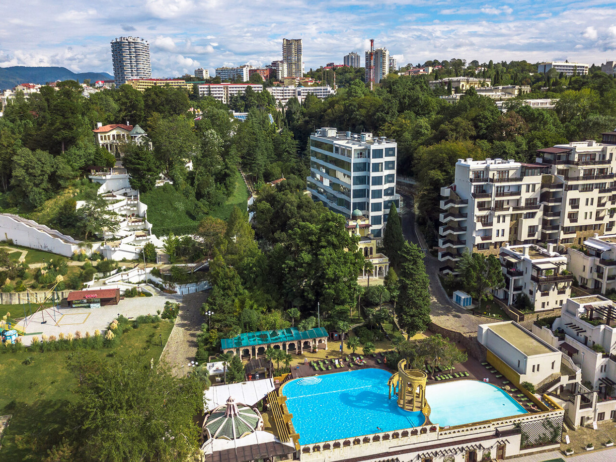 Заполярье санаторий в Сочи с бассейном и аквапарком