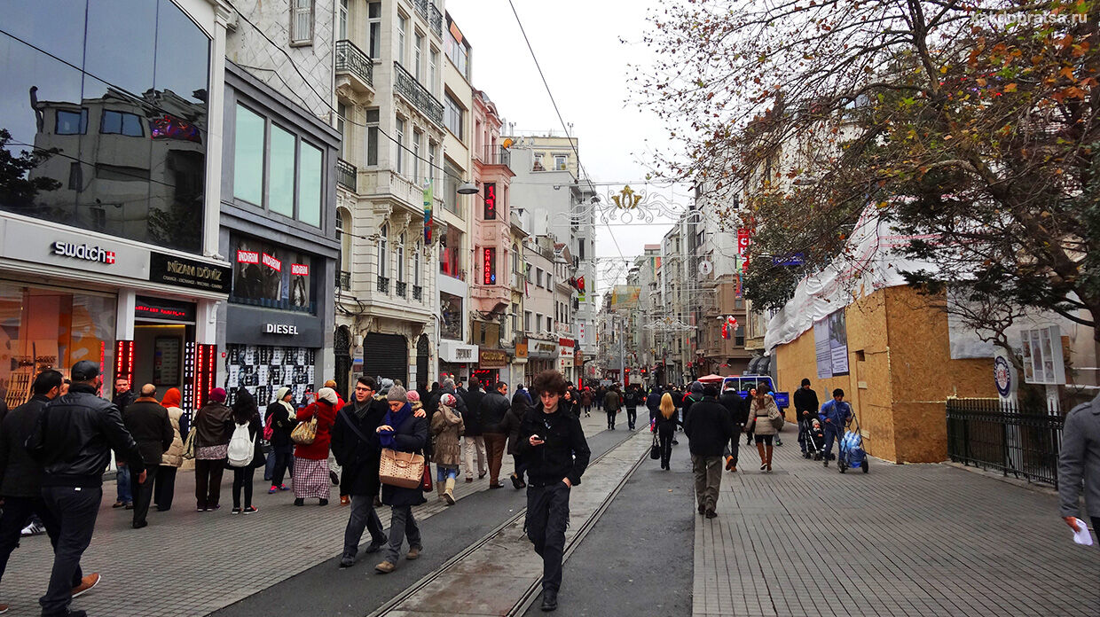 Как добраться до улицы Истикляль в Стамбуле